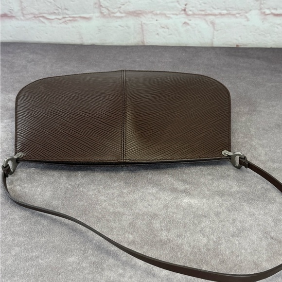 Louis Vuitton Epi Leather Demi Lune Pochette Shoulder Bag Brown - Picture 9 of 14